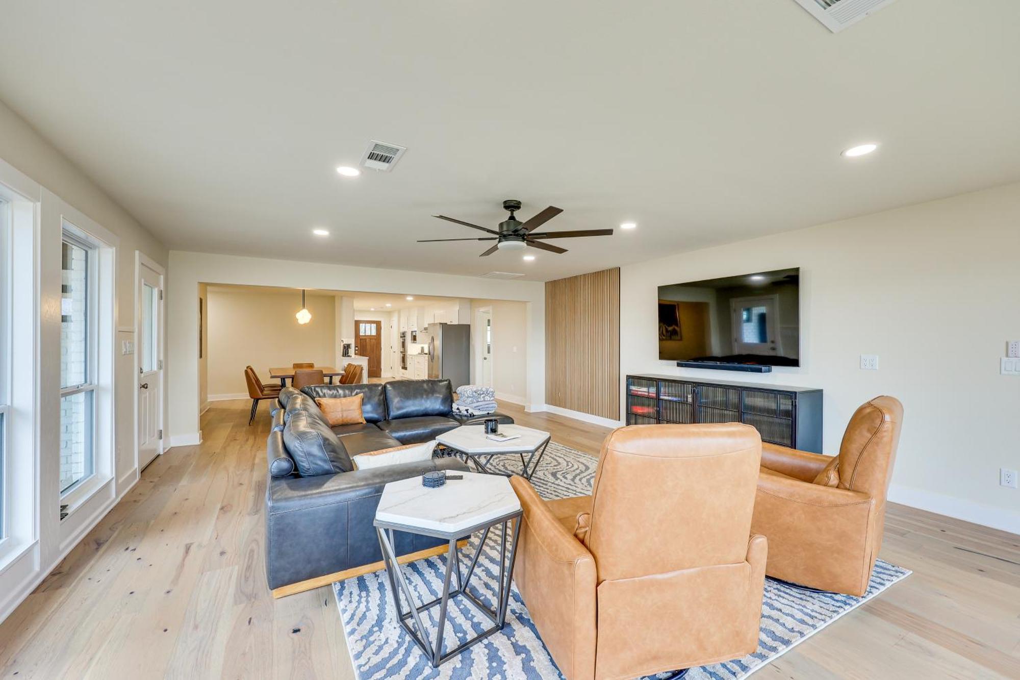 Grand Lakefront Home In Hot Springs With Boat Dock! Lake Hamilton Екстериор снимка