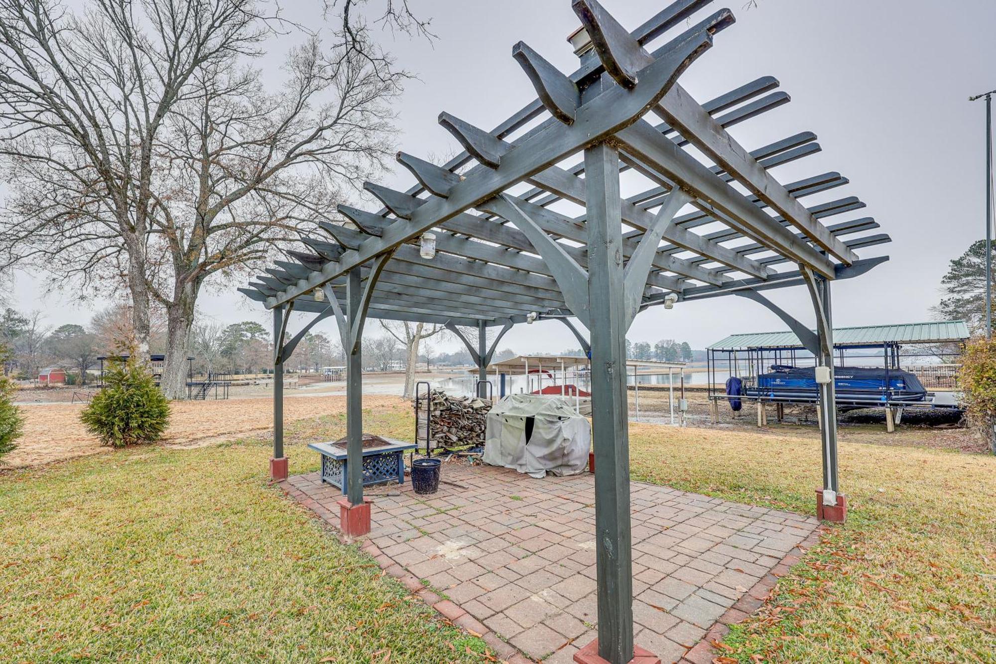 Grand Lakefront Home In Hot Springs With Boat Dock! Lake Hamilton Екстериор снимка